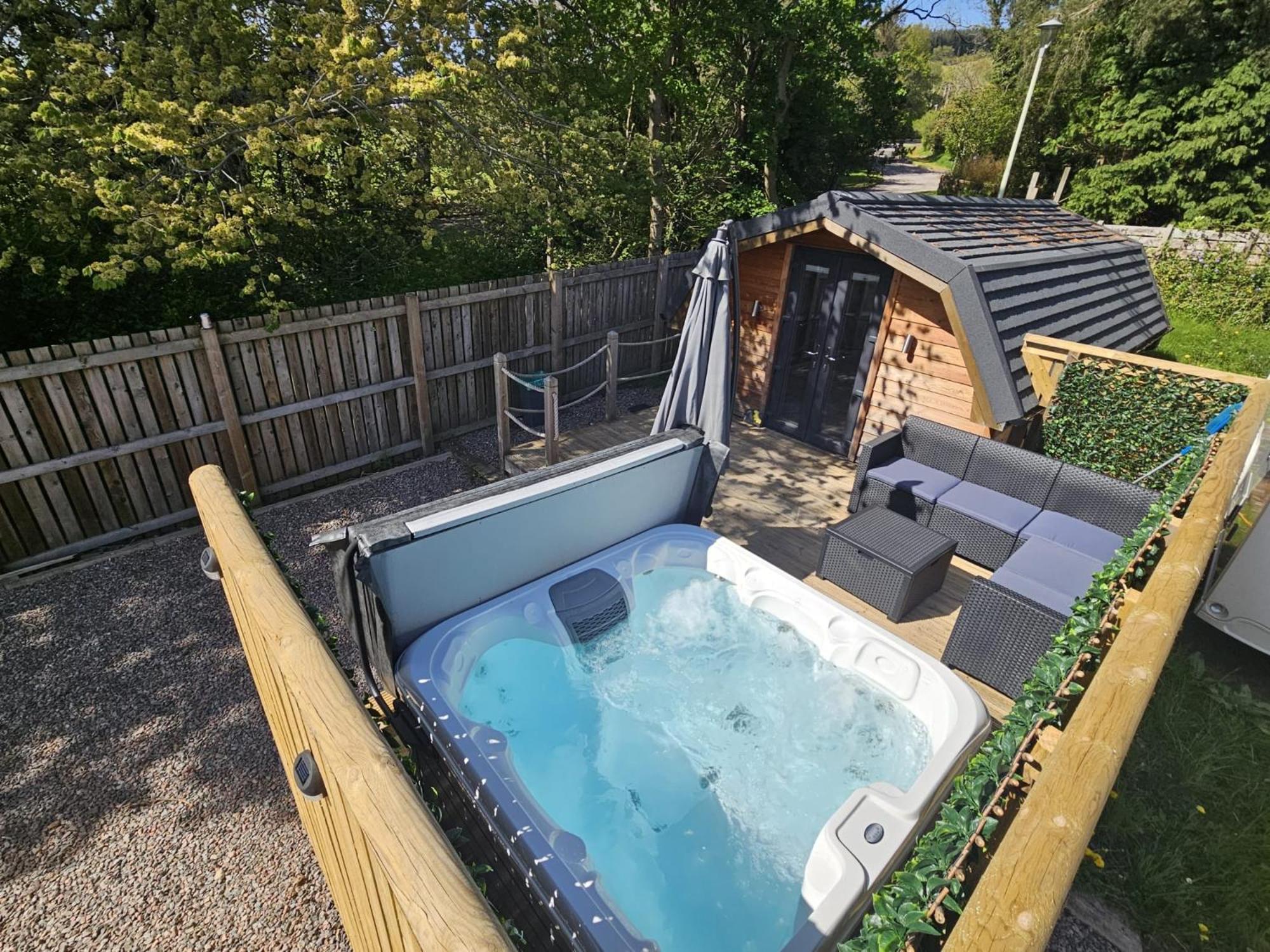 Morvan Pod & Hot Tub フォート・ウィリアム エクステリア 写真